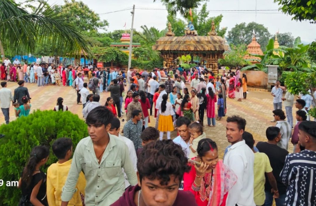 ଶ୍ରାବଣ ର ଶେଷ ସୋମବାର ଶିବାଳୟ ମାନଙ୍କରେ ପ୍ରବଳ ଭିଡ଼ 