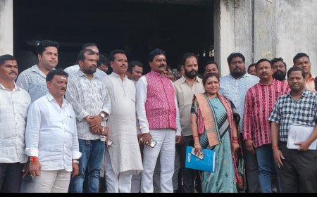 କେସିଙ୍ଗା କୋଣାର୍କ ସୂତାକଳ ପରିଦର୍ଶନ କଲେ ବିଭାଗୀୟ ମନ୍ତ୍ରୀ ଓ ବିଭାଗୀୟ କମିଶନର