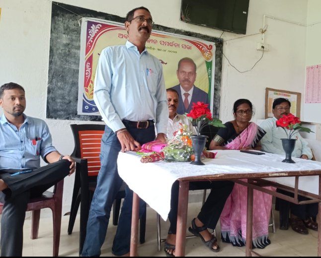 ଶିକ୍ଷକ ଙ୍କୁ ବିଦାୟ କାଳୀନ ସମ୍ବର୍ଦ୍ଧନା                     
